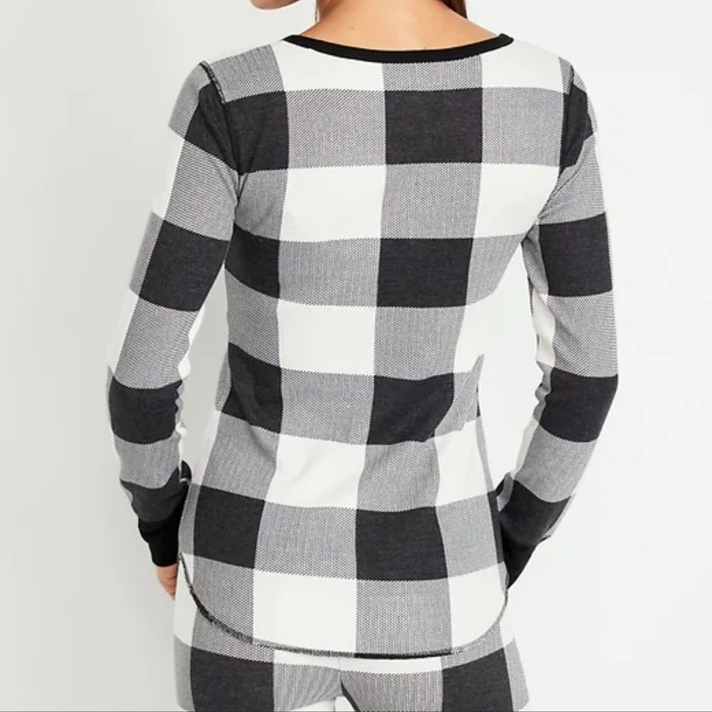 Old Navy Waffler Knit Thermal Pajama Top - Picture 2 of 6
